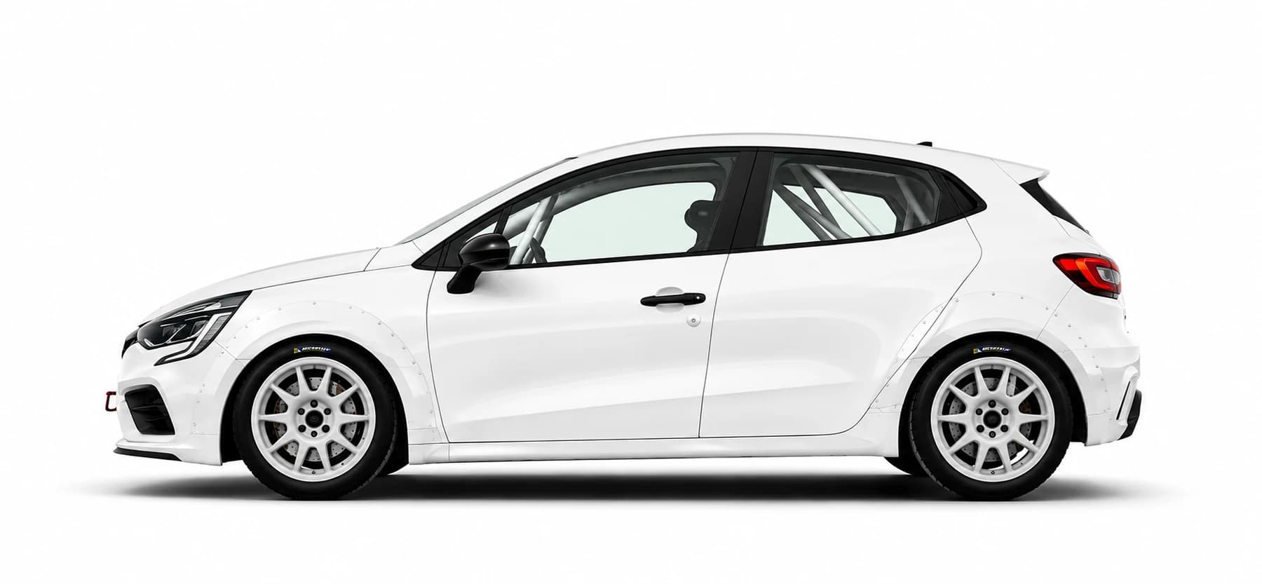 Renault Clio Rally5 blanco, vista lateral perfil completo: jaula antivuelco visible, llantas blancas, neumáticos Michelin, carrocería ensanchada